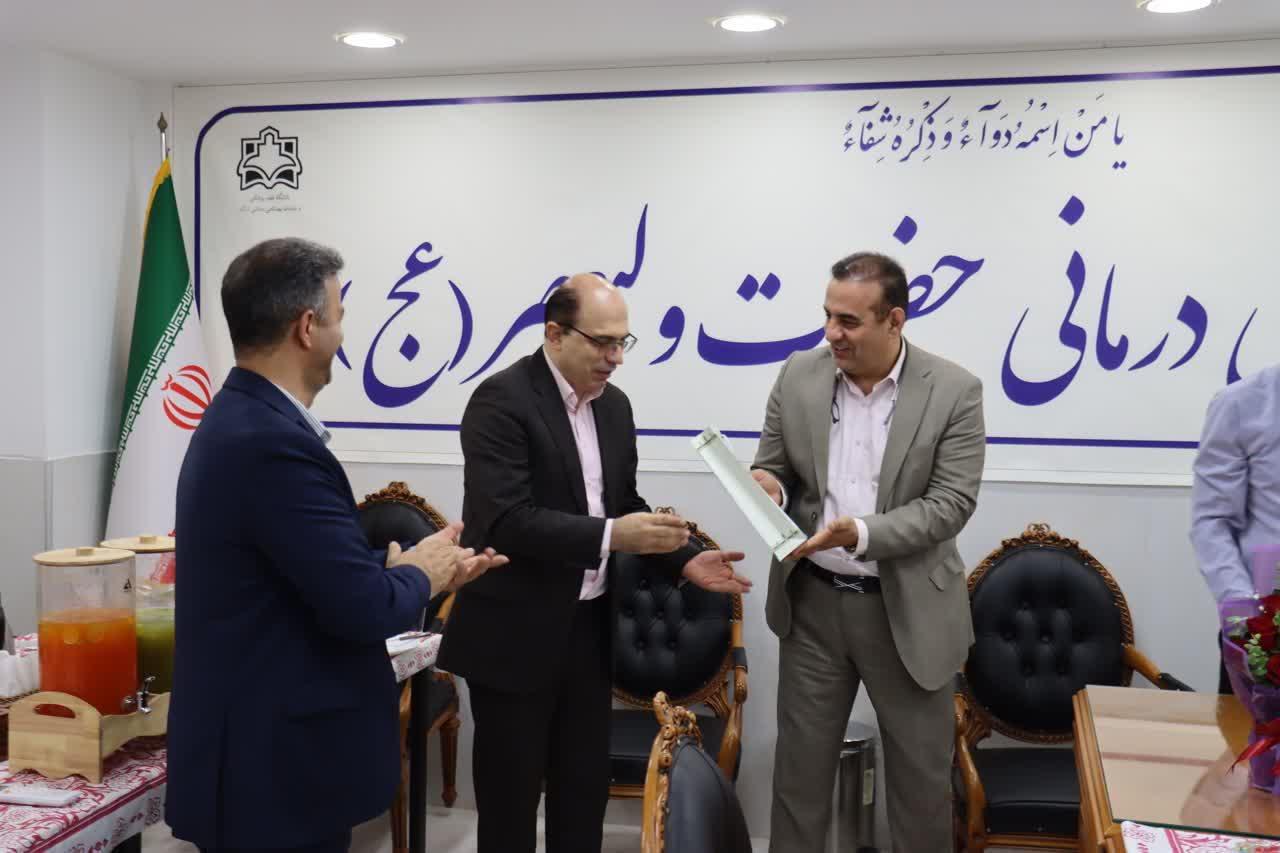 حضور رئیس دانشگاه علوم پزشکی اراک در مراسم گرامیداشت روز پزشک در بیمارستان حضرت ولیعصر(عج)